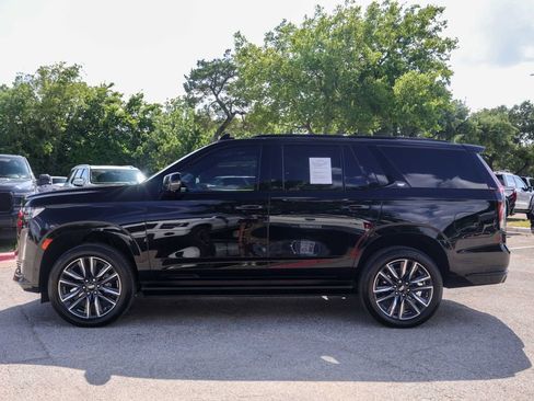Used 2023 Cadillac Escalade Sport Platinum RWD image 2