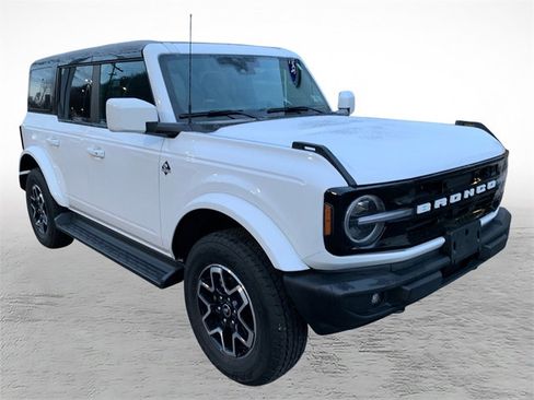 Certified 2025 Ford Bronco Outer Banks image 8