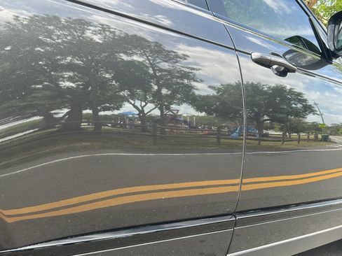 Used 2013 Land Rover Range Rover HSE AWD/4WD image 2