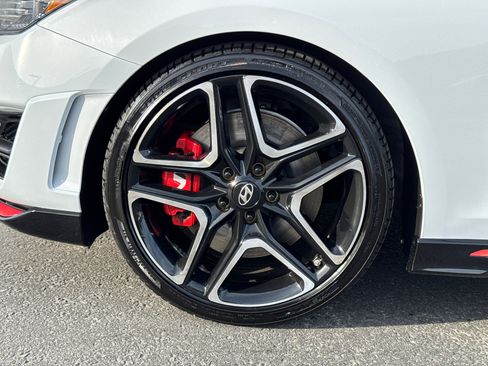 Used 2020 Hyundai Veloster N w/ Performance Package image 6