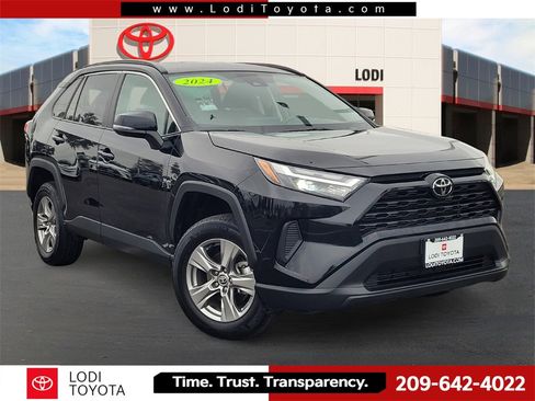 Used 2024 Toyota RAV4 XLE image 1