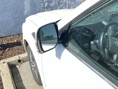 Used 2022 Nissan Armada SL image 35