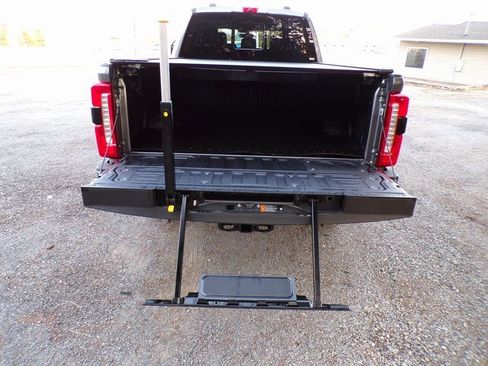 Used 2024 Ford F250 Lariat w/ Lariat Ultimate Package image 8