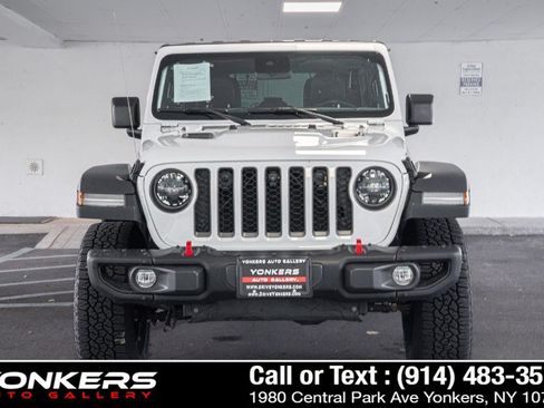 Used 2023 Jeep Wrangler Unlimited Rubicon w/ LED Lighting Group AWD/4WD image 3