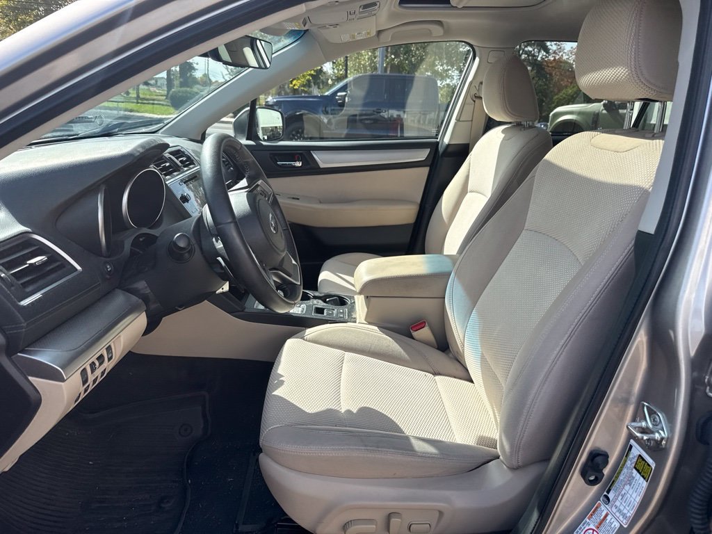 Used 2019 Subaru Outback 2.5i Premium AWD/4WD image 6