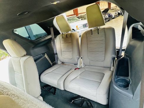 Used 2013 Ford Explorer FWD image 18
