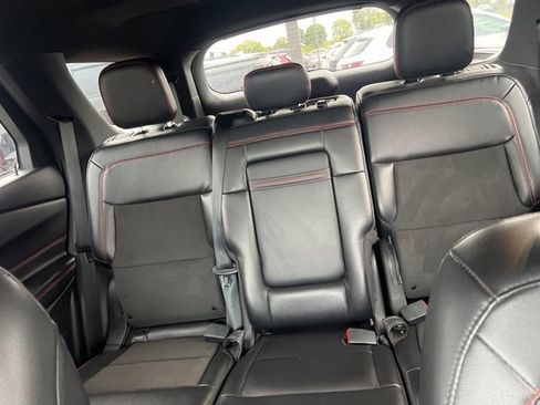 Used 2022 Ford Explorer ST-Line w/ Class IV Trailer Tow Package image 16