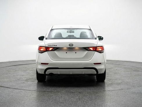 Used 2025 Nissan Sentra S image 7