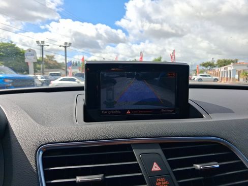 Used 2018 Audi Q3 2.0T Premium FWD image 19