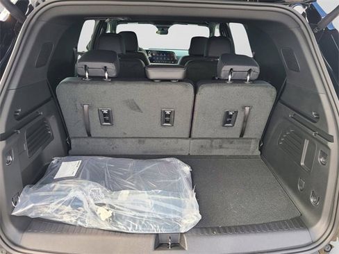 New 2026 Chevrolet Traverse LT w/ Driver Confidence Package image 10
