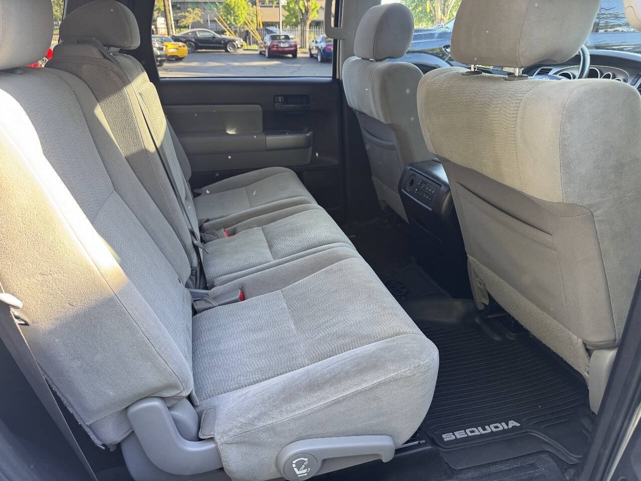 Used 2016 Toyota Sequoia SR5 AWD/4WD image 13