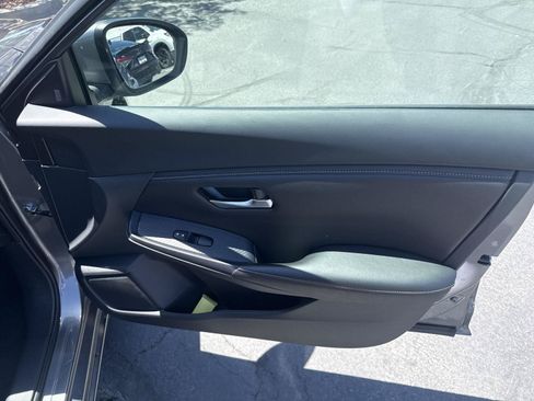 Used 2023 Nissan Sentra SV w/ All-Weather Package FWD image 21