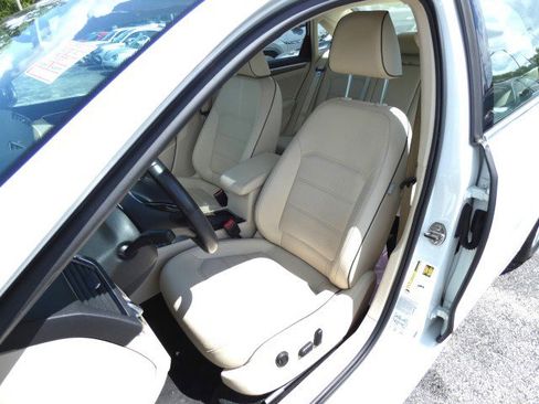 Used 2016 Volkswagen Passat 1.8T SE image 22