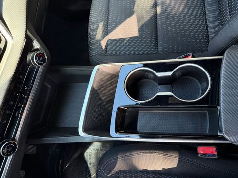 Used 2025 Chevrolet Equinox LT image 35