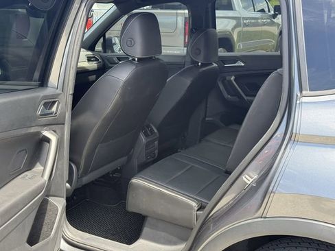 Used 2021 Volkswagen Tiguan SE R-Line image 28