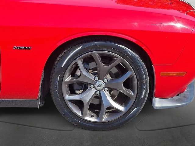 Used 2019 Dodge Challenger R/T w/ Cold Weather Group RWD image 8