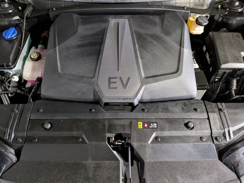 Used 2022 Kia EV6 GT-Line w/ GT-Line White Seat Package AWD/4WD image 25