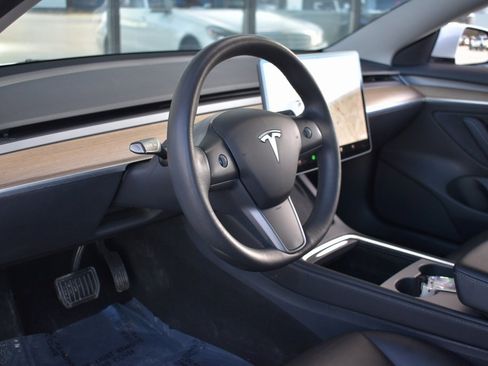 Used 2022 Tesla Model 3 Long Range image 10