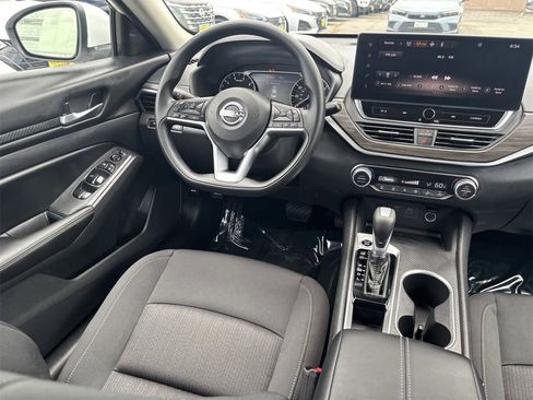 New 2025 Nissan Altima 2.5 SV w/ SV Special Edition Package image 17