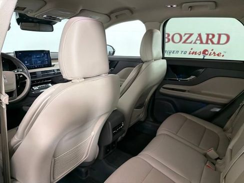 Used 2023 Lincoln Corsair Reserve FWD image 27