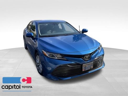 Used 2019 Toyota Camry LE FWD image 8