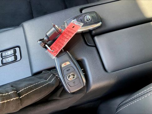 Used 2023 Toyota GR86 Premium image 12