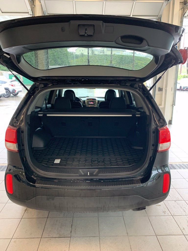 Used 2014 Kia Sorento LX AWD/4WD image 9
