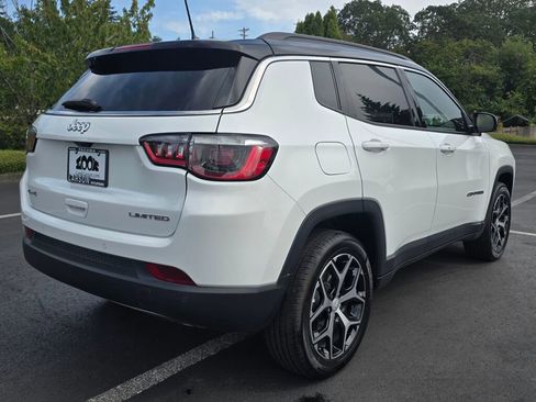 Used 2024 Jeep Compass Limited image 4