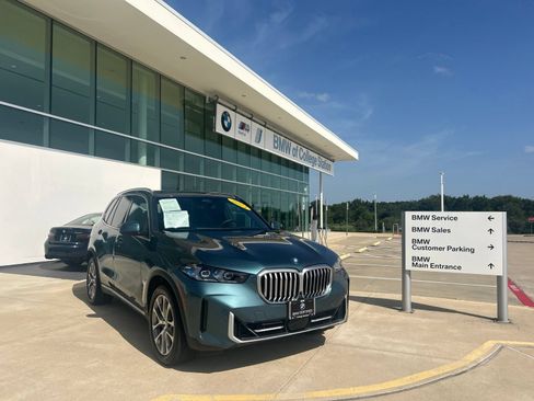 Used 2024 BMW X5 xDrive40i w/ Premium Package AWD/4WD image 11