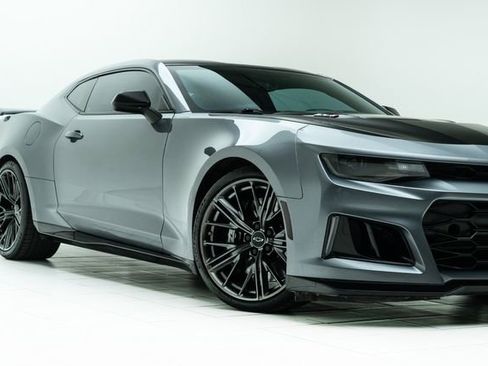 Used 2021 Chevrolet Camaro ZL1 image 3