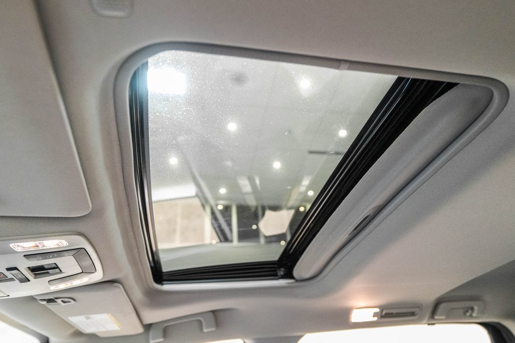 Certified 2024 Toyota Sienna XLE AWD/4WD image 22