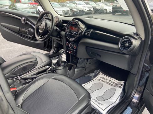 Used 2014 MINI Cooper 2-Door Hardtop image 12