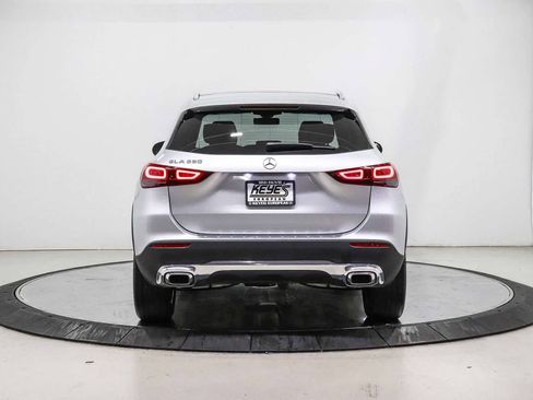 Used 2023 Mercedes-Benz GLA 250 image 3