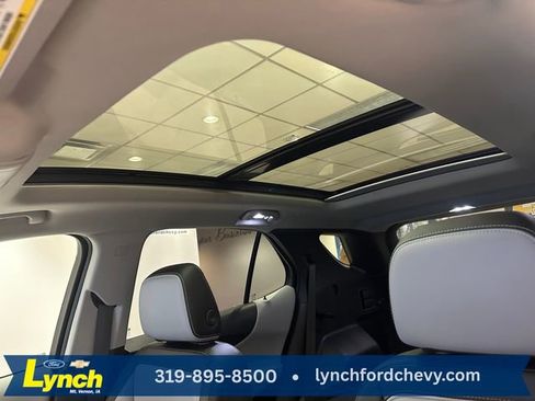 Used 2018 Chevrolet Equinox Premier image 4