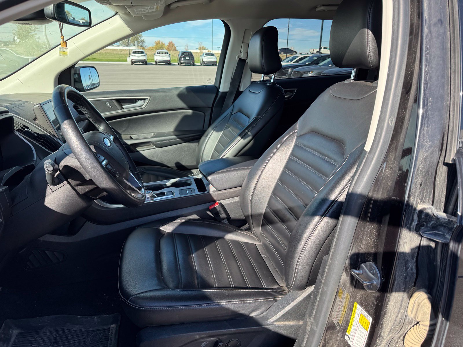 Used 2021 Ford Edge SEL AWD/4WD image 9