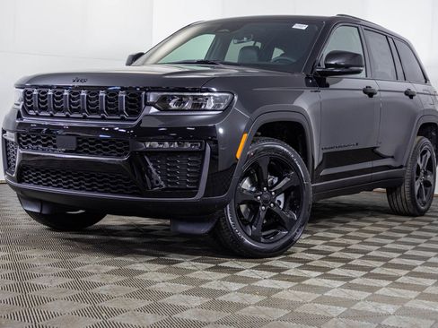New 2026 Jeep Grand Cherokee Limited AWD/4WD image 2