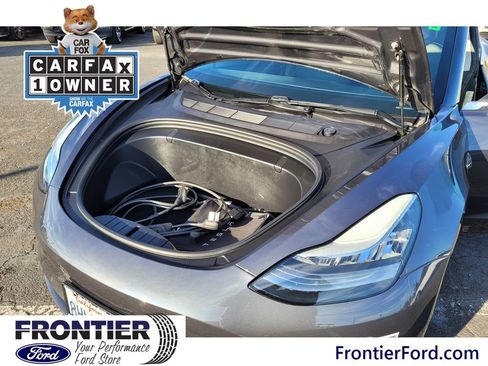 Used 2018 Tesla Model 3 Mid Range image 28