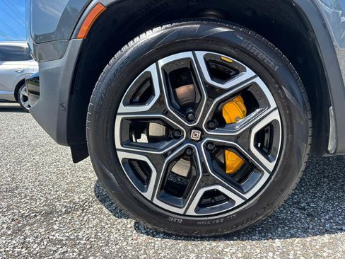 Used 2024 Rivian R1S Adventure AWD/4WD image 27