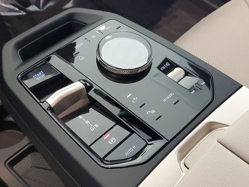 New 2026 BMW iX xDrive45 image 27