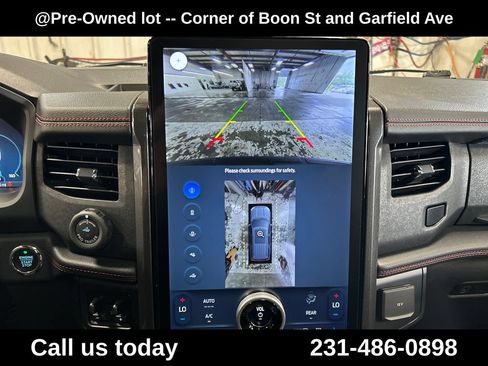 Used 2024 Ford Expedition Limited AWD/4WD image 28