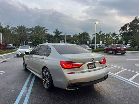 Used 2018 BMW 750i image 21