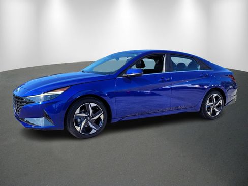 Used 2023 Hyundai Elantra Limited image 3