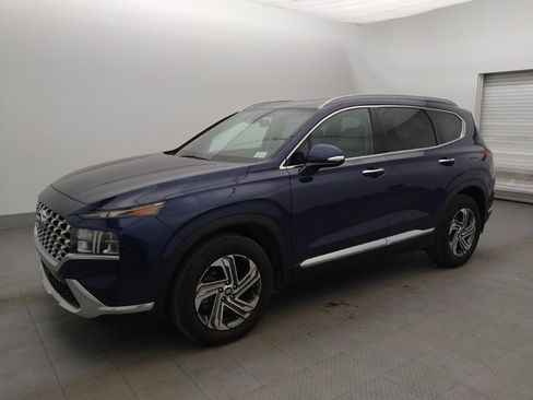 Used 2022 Hyundai Santa Fe SEL w/ Convenience Package FWD image 2