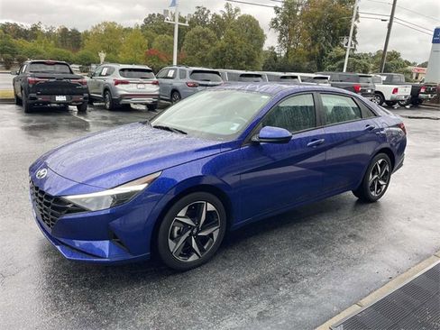 Certified 2023 Hyundai Elantra SEL w/ Convenience Package image 3