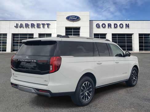Certified 2025 Ford Expedition Max Platinum AWD/4WD image 4