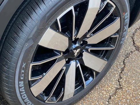 New 2025 Mitsubishi Outlander SE image 14