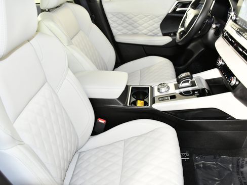 Used 2025 Mitsubishi Outlander SEL image 42