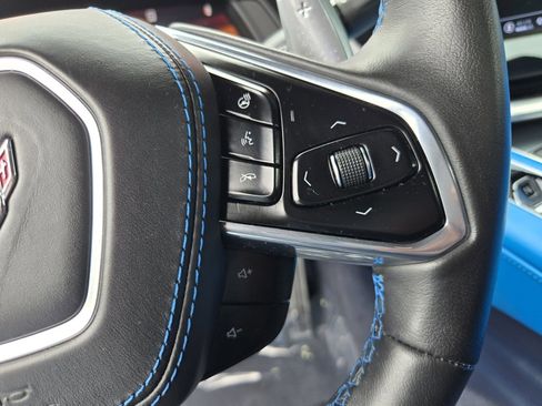 Used 2022 Chevrolet Corvette Stingray w/ Engine Appearance Package image 24