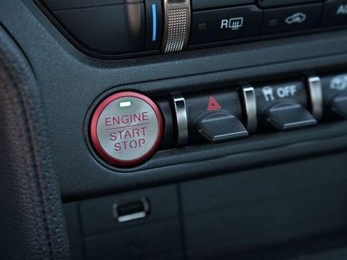 Used 2022 Ford Mustang Shelby GT500 w/ Carbon Fiber Track Pack image 47