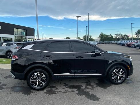 Certified 2024 Kia Sportage EX AWD/4WD image 7